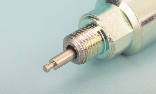 Jarl_Auto's tweet image. Reliable fuel shutoff solenoid valve built for durability and quick response. Designed to protect your engine with precise fuel control, even in tough conditions.#SolenoidValve #AutoParts #DieselEngineParts #FuelShutoffValve #HeavyDutyParts