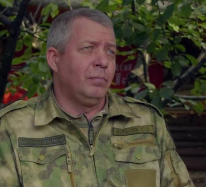 laralara tweet media