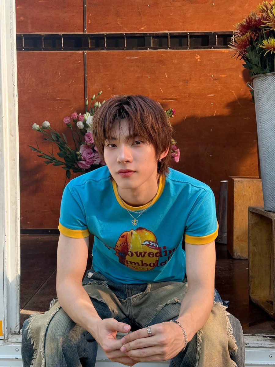 2TeePploy tweet media