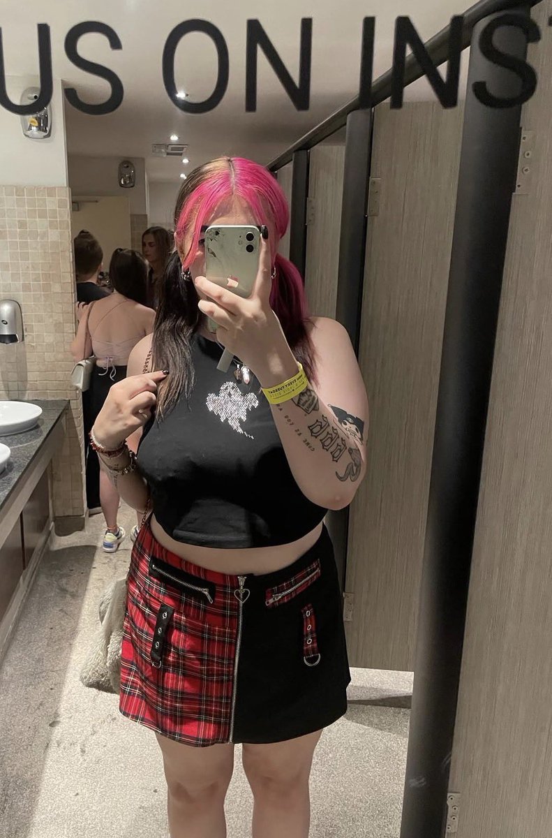 𝓼𝓽𝓸𝓻𝓶 ✰ tweet media