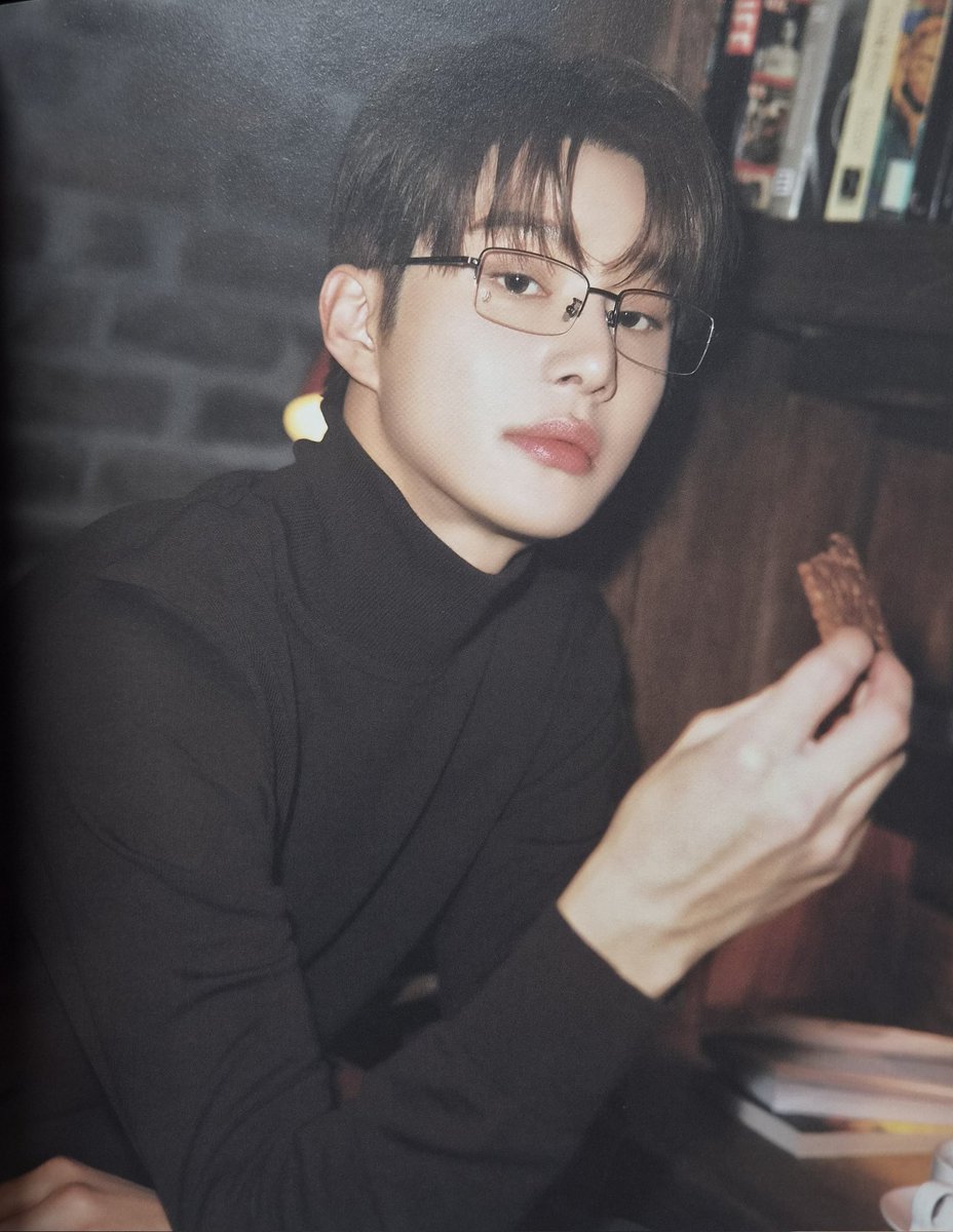21uck9's tweet photo. 챕터2 너무좋아서 코박고봄 https://t.co/EdXCXXRCz8