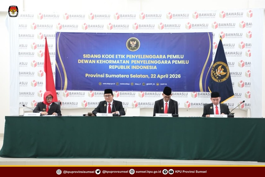 PrabumulihKpu's tweet image. #Repost KPU Provinsi Sumatera Selatan #Temanpemilih Anggota KPU Sumsel Divisi Sosialisasi Pendidikan Pemilih, Partisipasi dan Hubungan Masyarakat, Bapak Prahara Andri Kusuma bertindak sebagai Tim Pemeriksa Daerah (TPD) unsur KPU Provinsi dalam Sidang Kode Etik Penyelenggara