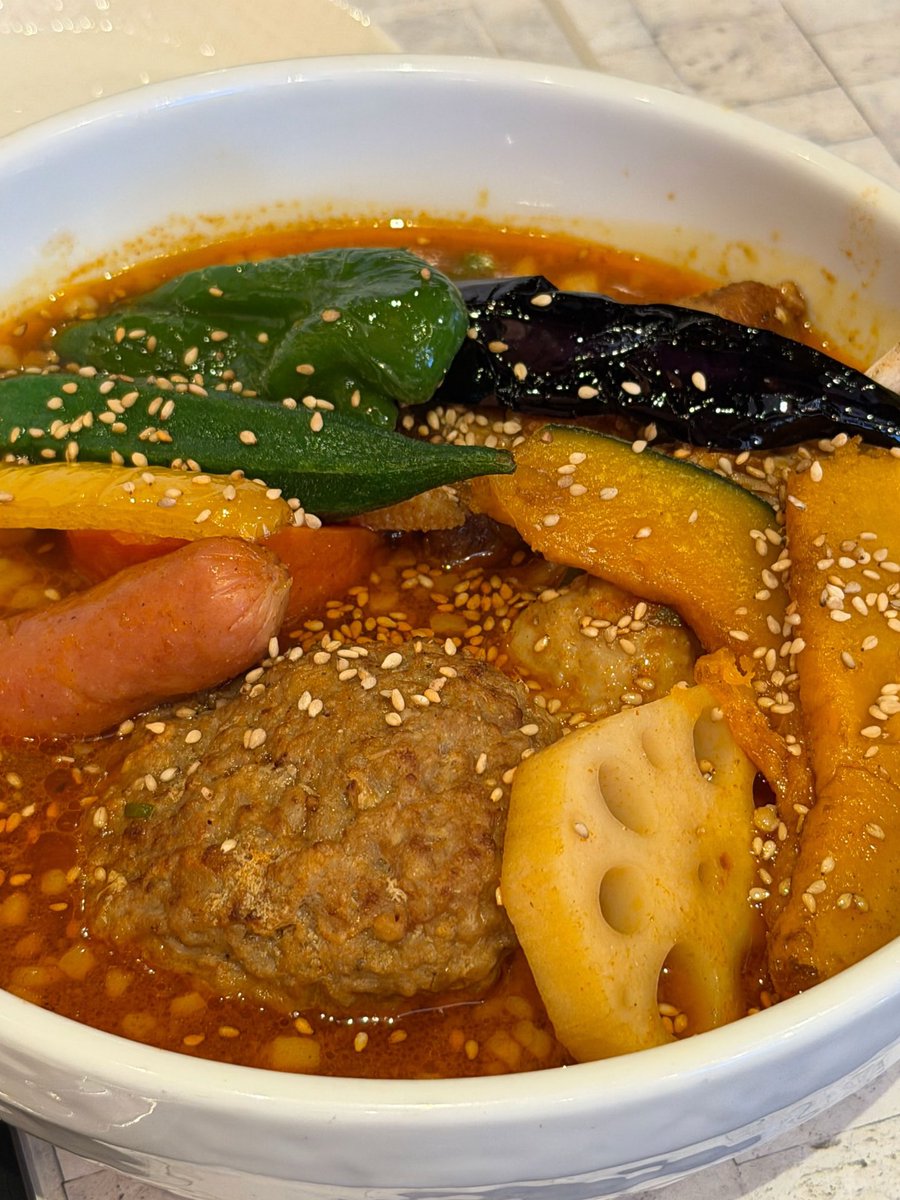 我還是覺得這張有夠不知所云（