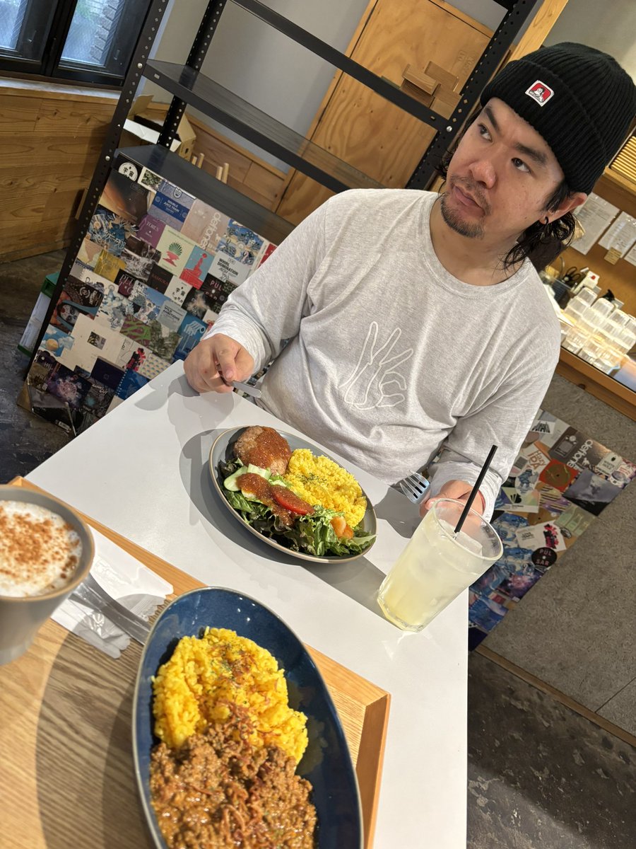 oookayrocks's tweet photo. 本日、この後！お待ちしとります！補給中 https://t.co/G12ga55XrE