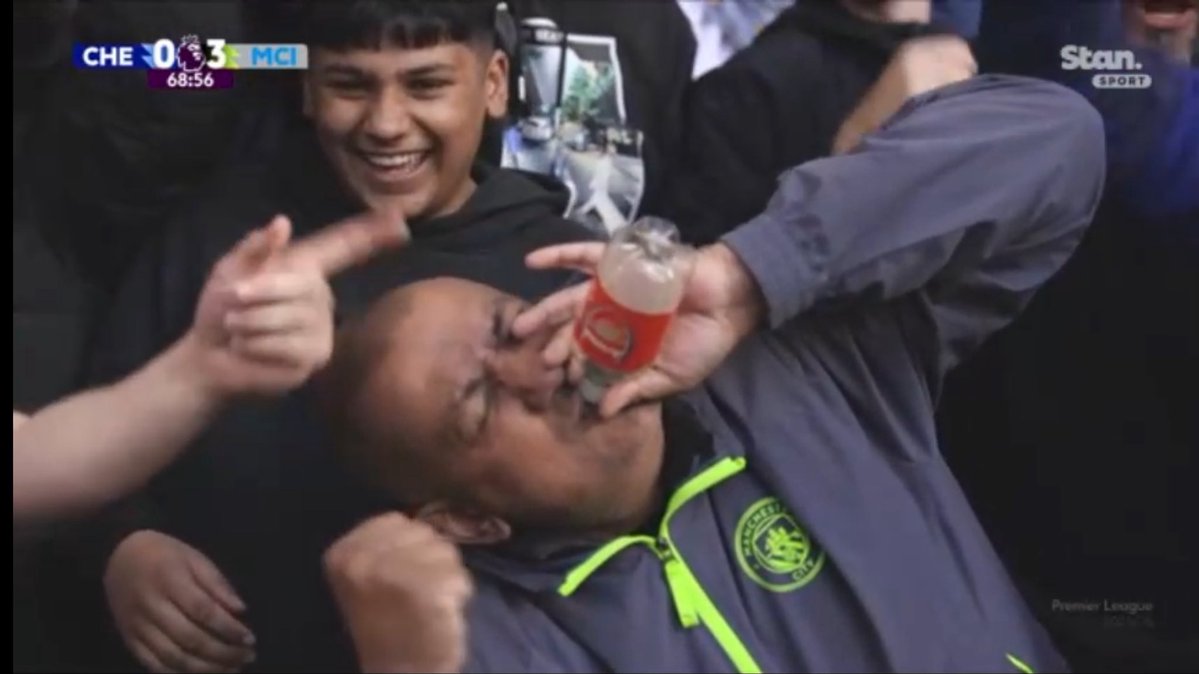 controlla tweet media