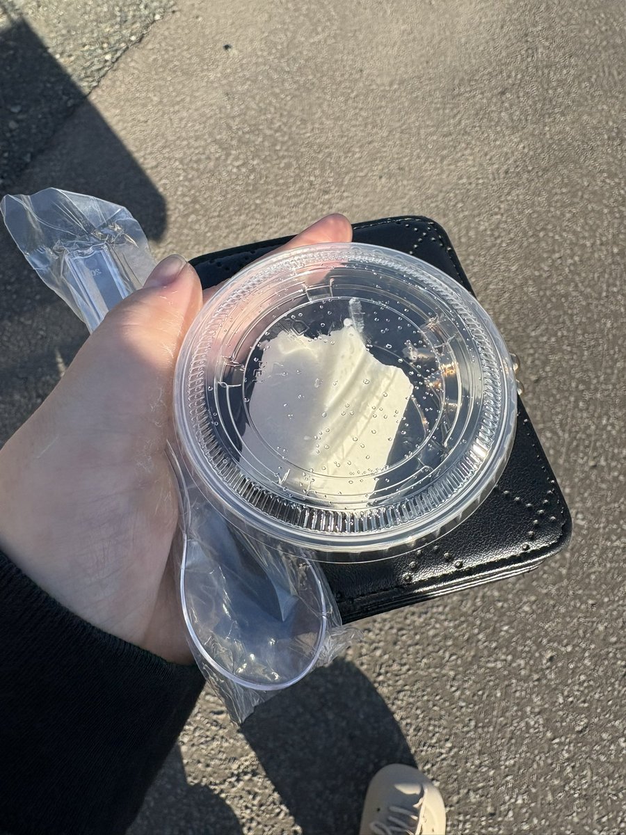 mikoniya_@たぶん tweet media