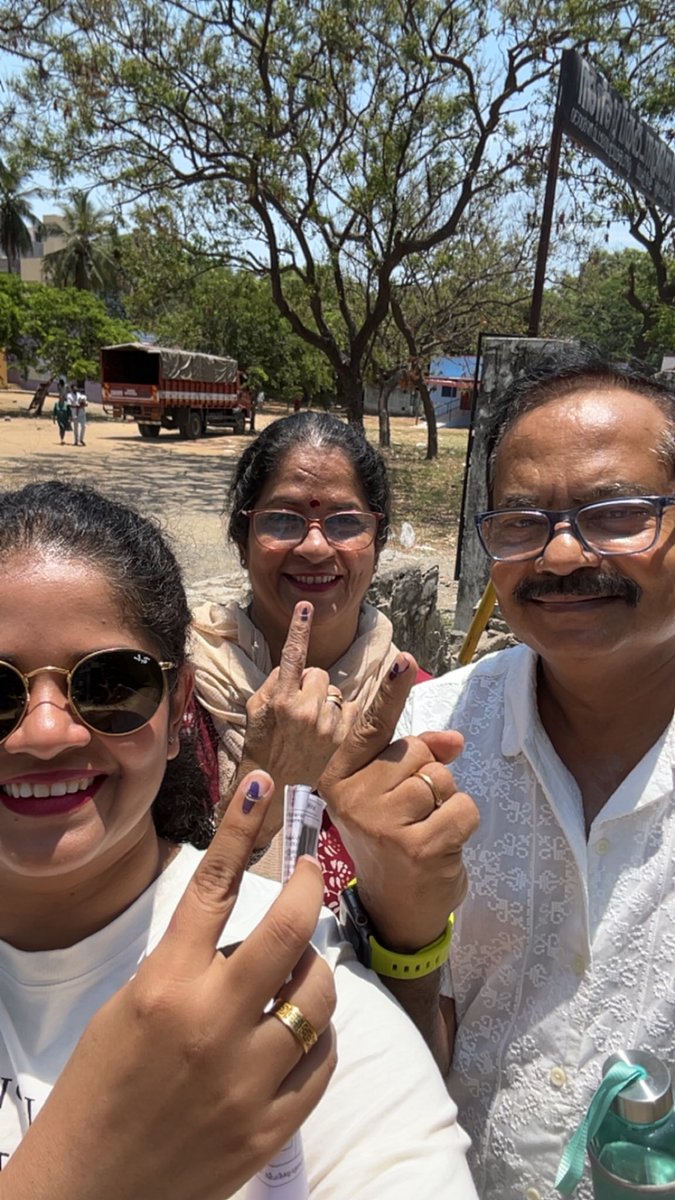 Ninajustin3's tweet photo. #Noexcuses - Go out and vote! https://t.co/BJtYJzdUl8