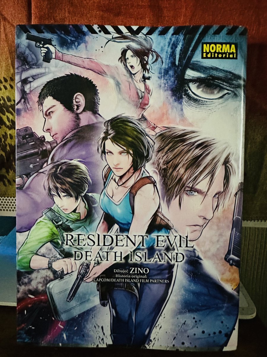 _luna_amethyst's tweet image. I love the drawing of this comic 💜 #residentevil #deathisland #comic