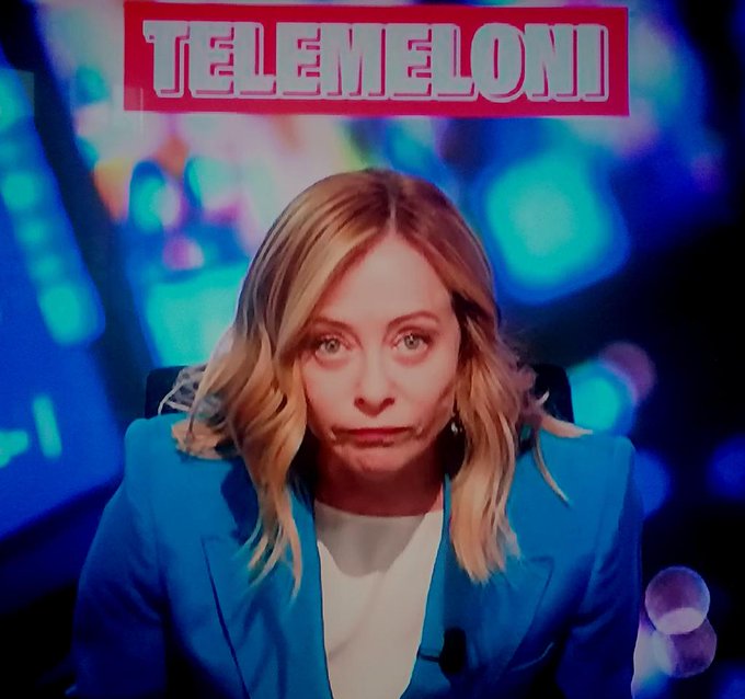 crazy_cisco's tweet image. I dirittitv dello #sport costano è vero.
Ma costano anche contratti e #show per amichetti che sono flop in #AscoltiTv
A #TeleMeloni nel comparto sport è mancata quella pianificazione doverosa perché hanno messo un uomo di partito e nn di tv.
Il resto è polemica inutile e sterile.