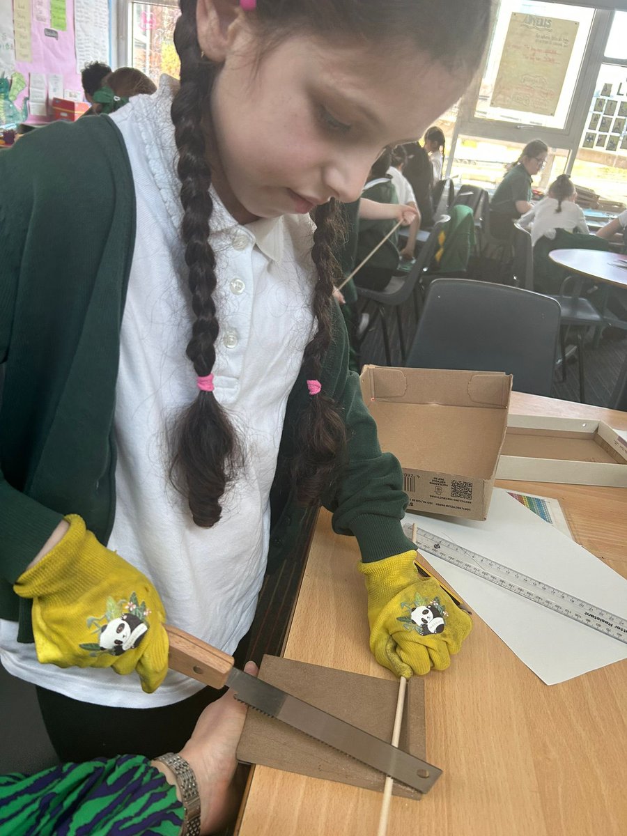 stpatrickspri's tweet image. Primary 3 were busy with the next step of their vehicles this week - using specific measuring techniques, we used hand saws to saw dowels that will eventually be where we attach the wheels! #STEM @primaryengineer