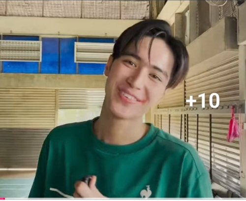 4eVA6789 tweet media