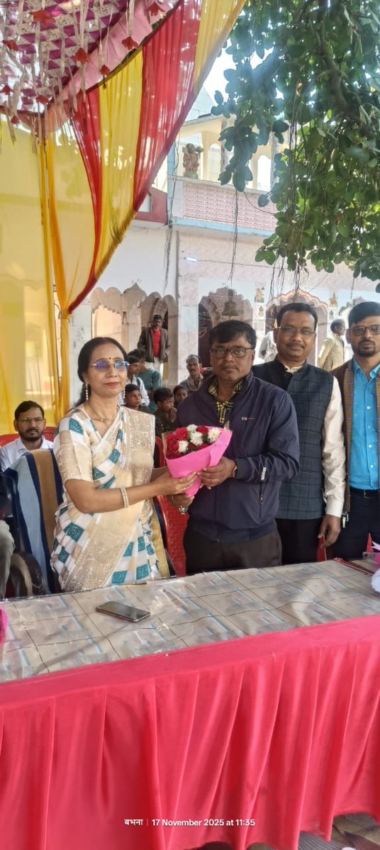 bstvlive's tweet image. उन्नाव

➡भ्रष्टाचार के बाद भी BEO की कुर्सी बरकरार
➡अनीता शाह का पिछले साल हुआ था ट्रांसफर
➡9 माह बाद भी बीघापुर में ज्वाइन नहीं किया
➡पूर्व BSA संगीता सिंह सेंगर ने तबादला किया था
➡मौजूदा BSA शैलेश पांडेय ने आदेश दबा लिया

#Unnao #Corruption #UttarPradesh @dmunnao