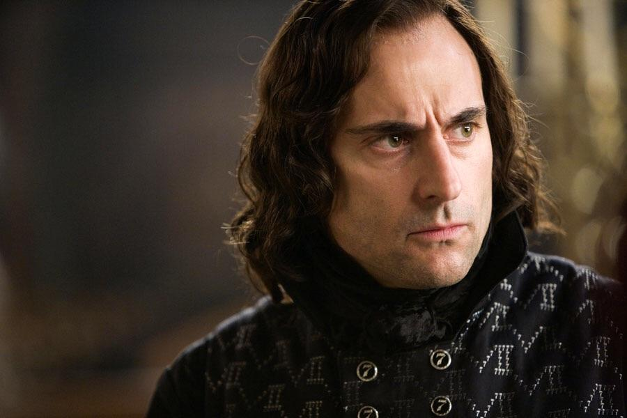 youngmcdonald16's tweet image. Mark Strong would make a damn good Snape. @jk_rowling #Harrypotter