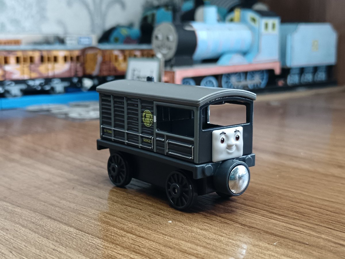 First physical out of box look at the new Die-cast Oliver and Toad!
