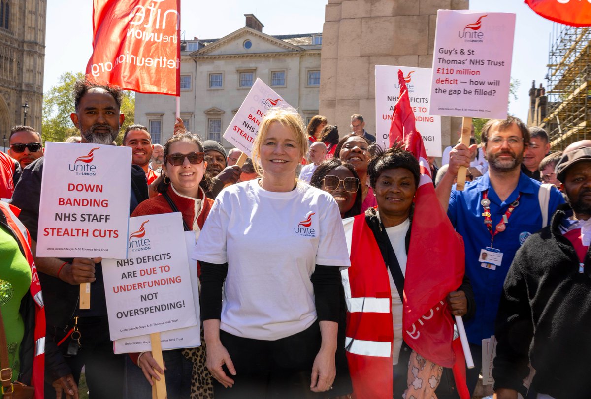 UniteSharon's tweet image. The #NHS is in danger of becoming an emergency only service. We know people are not accessing the NHS, even though they're in severe pain, because they don't think they are going to get an appointment in time.

Those that pay get treated, it's a disgrace!