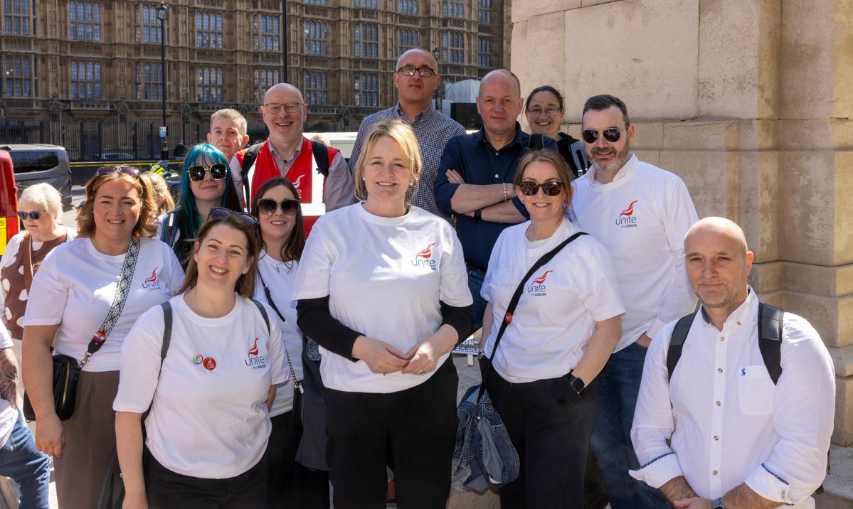 UniteSharon's tweet image. The #NHS is in danger of becoming an emergency only service. We know people are not accessing the NHS, even though they're in severe pain, because they don't think they are going to get an appointment in time.

Those that pay get treated, it's a disgrace!