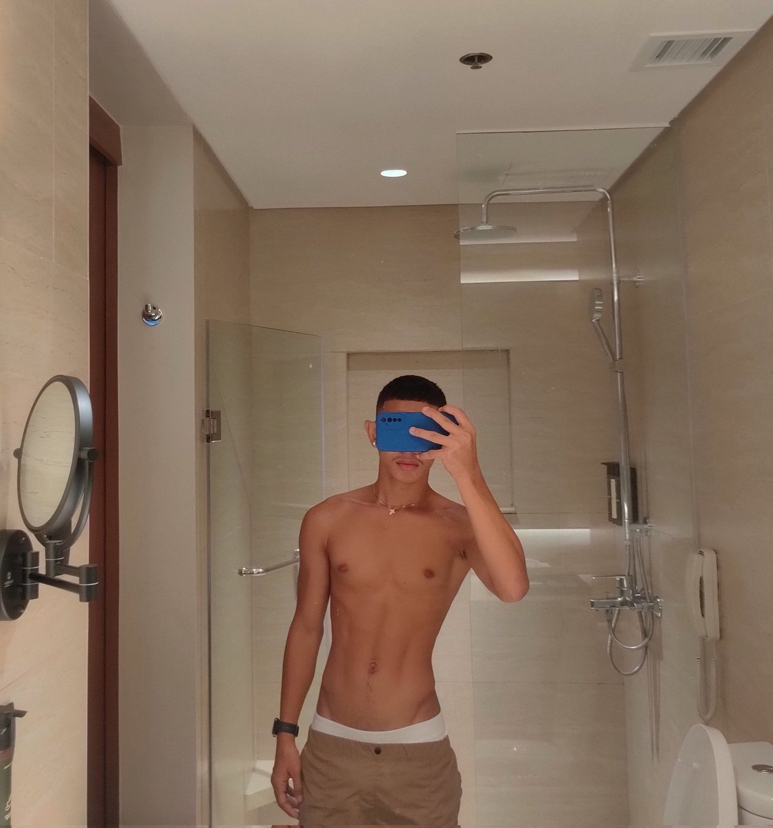 Clark Moreno💦 tweet media