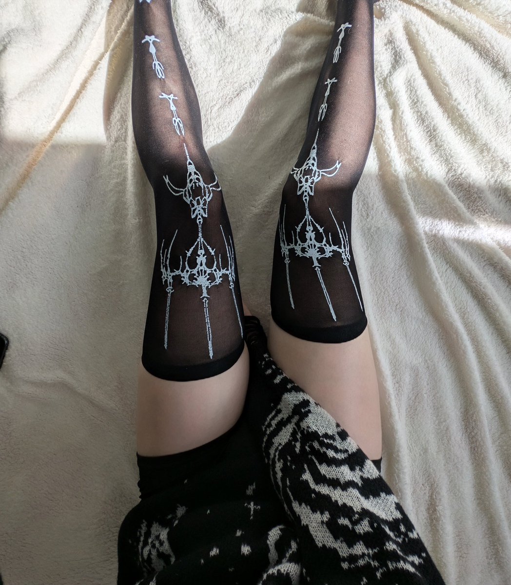 sanftloh's tweet image. Anyone need some thighs to rest on? #femboy #thighs