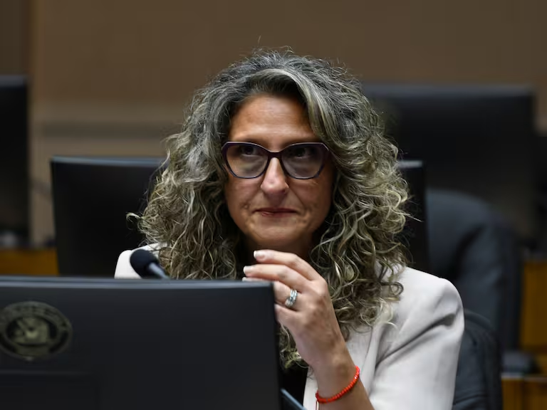 Bot Checker 🤖 tweet media