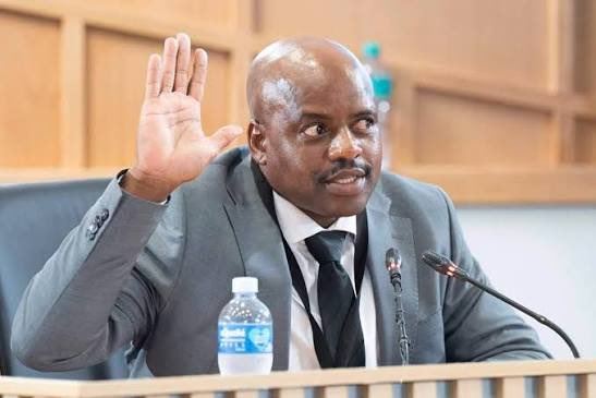 Tumi Sole tweet media