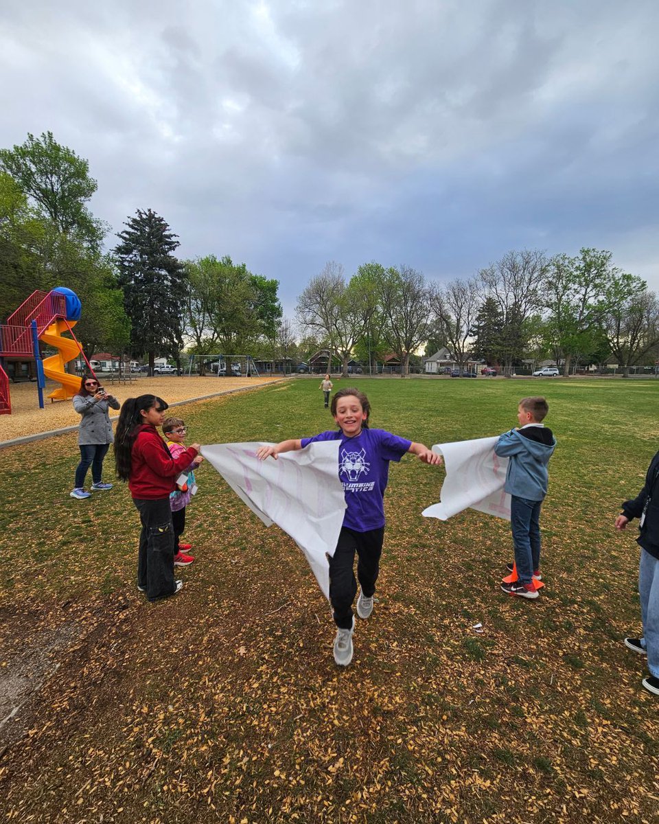 ColumbineES's tweet image. Our 100 Mile Club has been meeting before school all year, starting the day together with healthy habits! Now we’ve had our first students reach that big 100 mile goal.  What an accomplishment!
#StVrainAdvantage
#StVrainStorm
#PublicSchoolAdvantage
@SVVSDsupt
@KarlaAllenbach