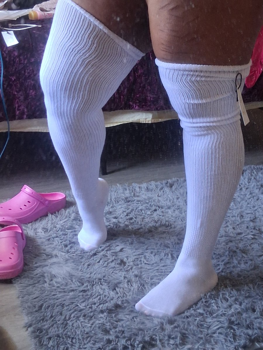 Princess Bee 🐝 tweet media