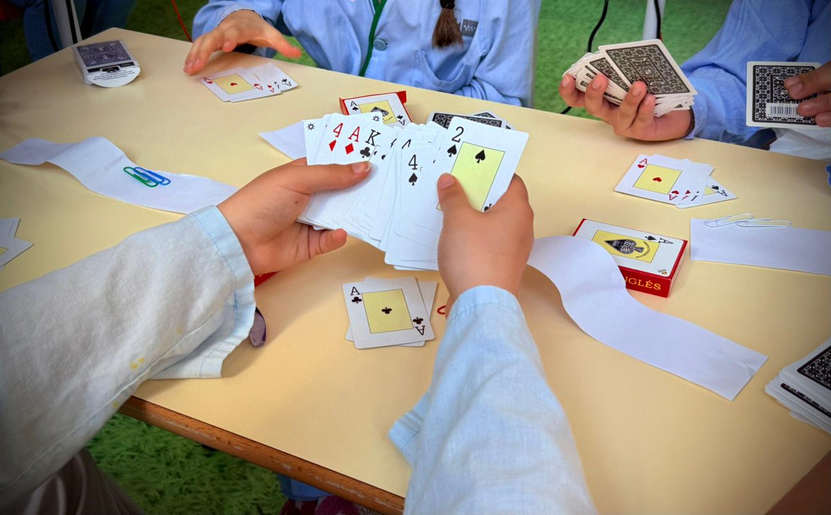 HospiLaPaz's tweet image. 🎩 Los peques ingresados en #HospiLaPaz han sido magos por un día.

🪄 Trucos y mucha ilusión en este taller de #Magia que les ha hecho pasar una tarde diferente gracias a @magicleal. 

#SomosLaPaz