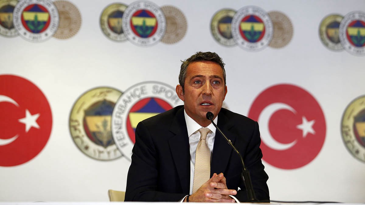 💥 “FENERBAHÇE’YE YANLIŞ YAPIYORSUNUZ!”

🗓️ 20 Temmuz 2024

Ali Y. Koç: “Bir spor bakanımız var, ‘Ali Koç’un kayığına binmeyin’ diye oraya buraya mesajlar veriyor. Ben bunları söyleyecektim ama dün gelmedi, söyleyemedim. Ona da buradan mesajım olsun; yanlış yapıyorsunuz