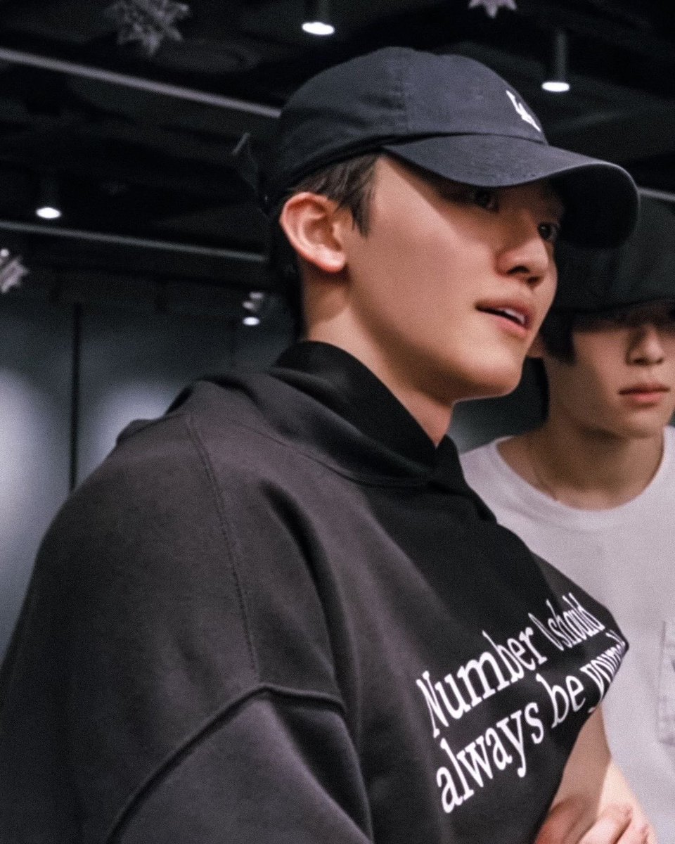 hourIy jaemin tweet media