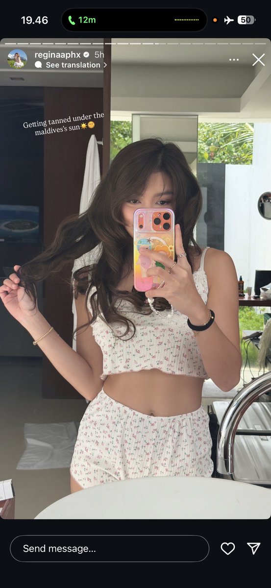 butterycrackers's tweet photo. OMG I WANT HER TRAVEL LIFEEEEEE https://t.co/ipfOSvTzOr