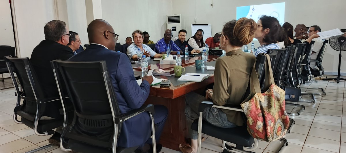 Le #ccorca renforce le dialogue entre les bailleurs de fonds et les membres en Centrafrique (22 avril 2026).
#Dialoguestratégique pour une meilleure coordination entre ONGI membres de CCO et Bailleurs de fonds
#ECHO 
#DDC 
#OCHARCA/FH