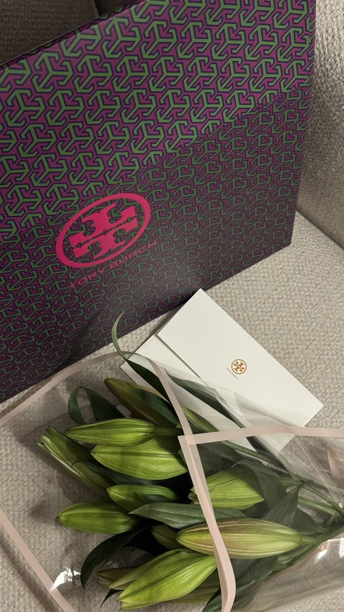 e63____'s tweet photo. " Because your beauty worth it” 🌷❣️ https://t.co/RLwk8O55iF