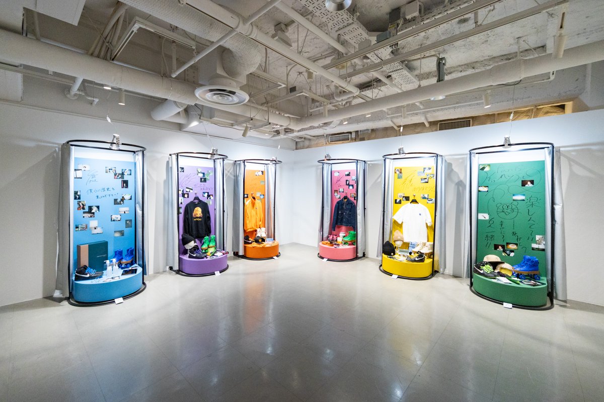 modelpress's tweet image. 【会場写真📸】「Kis-My-Ft2：The Couture」

未公開のデザイン資料や着用写真
こだわりの詰まったステージ衣装を展示
mdpr.jp/news/detail/47…

池袋:4/24～5/25
札幌:6/5～6/21
仙台:6/27～7/12
福岡:7/18～7/27
心斎橋:8/1～8/16
名古屋:8/22～9/6

#キスマイTheCouture