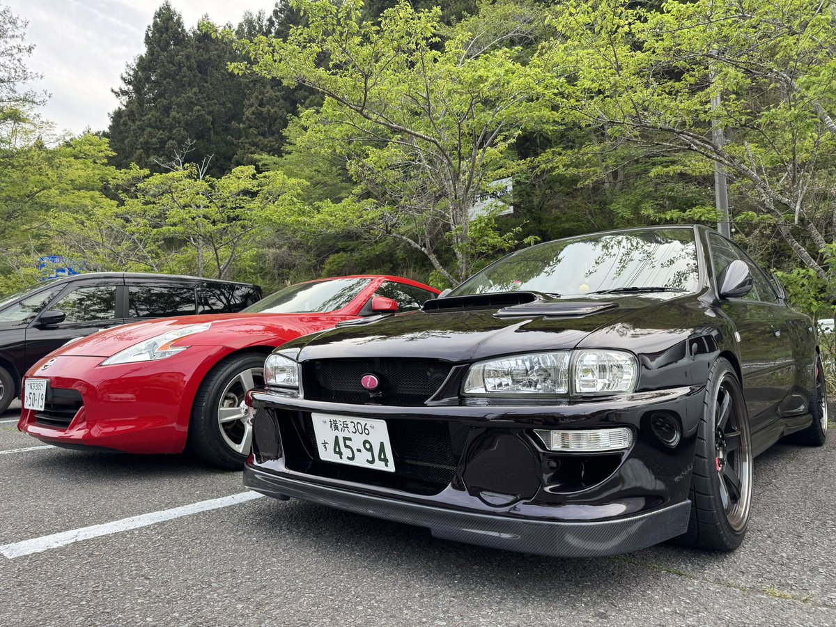 GC8_3931's tweet photo. 念願のラアンスポーツのカーボンリップ装着

98バンパー(ワイド）用は型の劣化により廃盤らしいです。
加工前提で購入させて頂きました😅
横をだいぶ削りました
それでも真ん中が少し浮くので色々試行錯誤します😅 https://t.co/9caJw0Uqwf