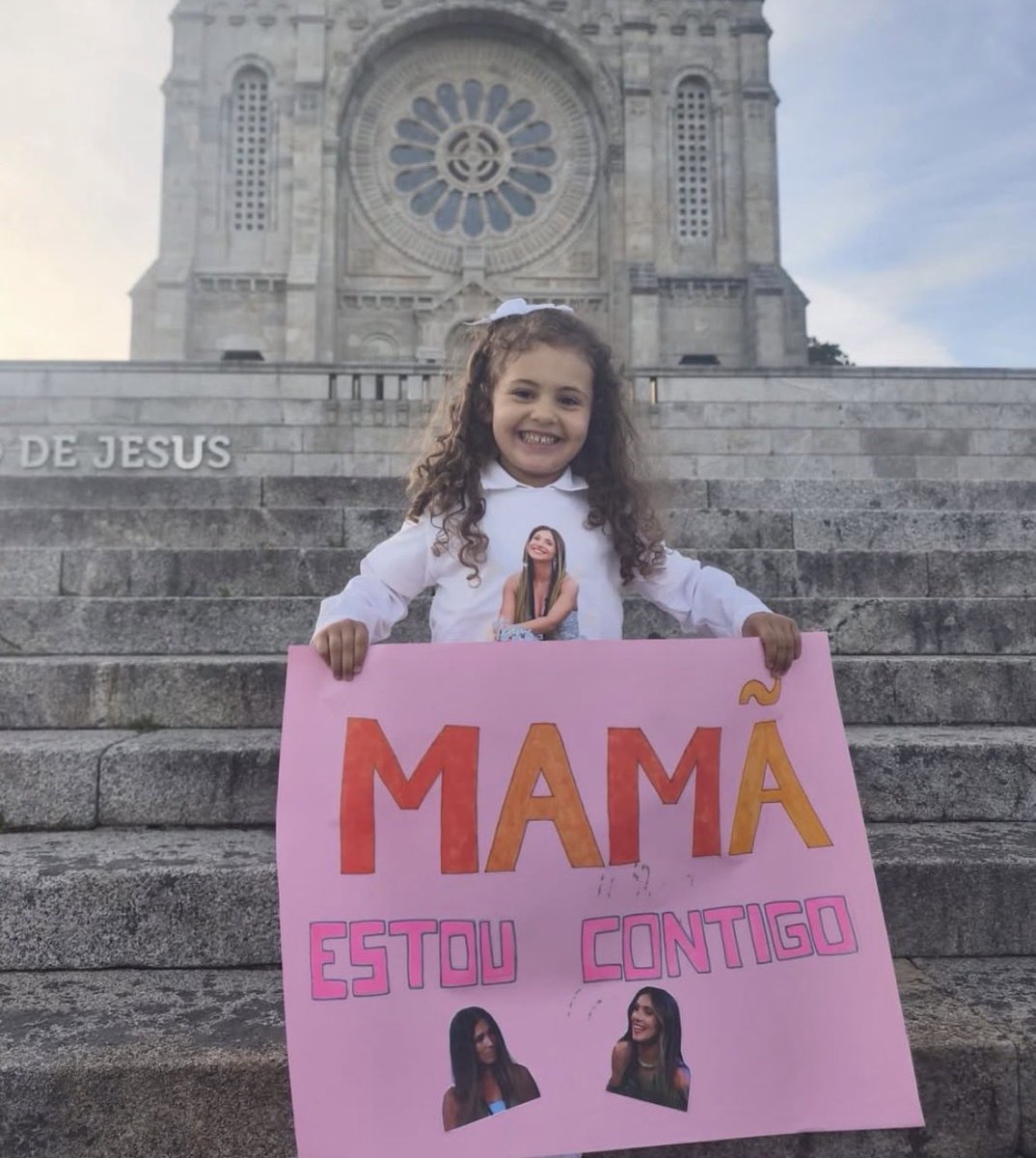 nonomariavp's tweet image. a filha da lili 🥹🩷 coisa mais amorosa de sempre! #sstvi