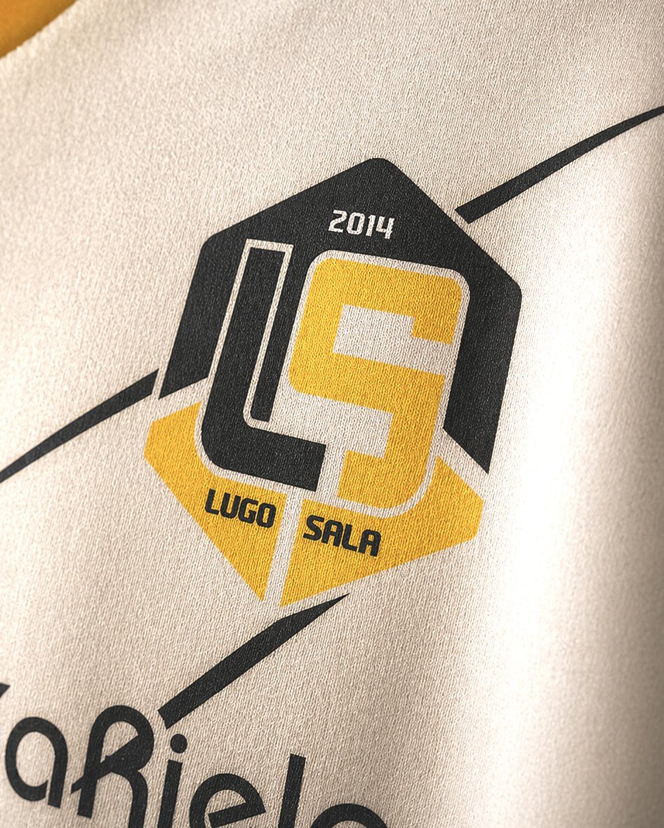 Este sábado ás 20:00 h loitaremos en familia por este ESCUDO no Municipal.

IMOS! 🫵💪 

#SoñarEnLugoSala