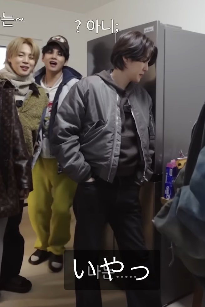 めっちゃかっこいい🙈💗って悶えてた瞬間がまさかのみかん発見の瞬間だったなんて😂🍊🐱