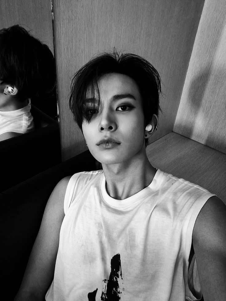 gri (@stargazevan) on Twitter photo 