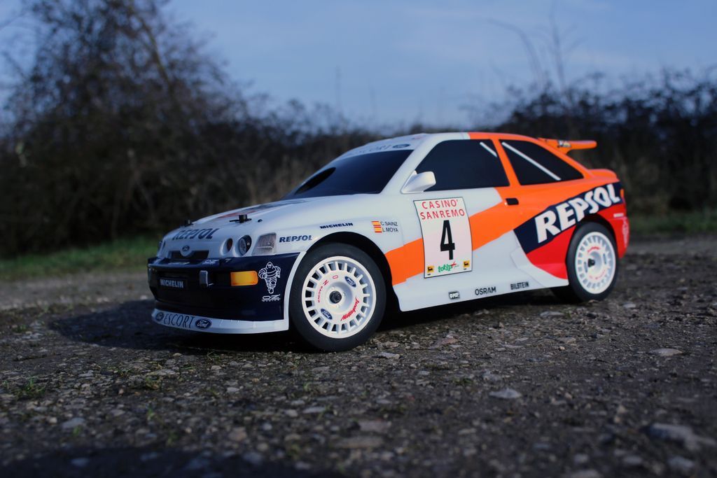 OfficialHPI's tweet image. The WR8 Ford Escort RS Cosworth looks beautiful as the sun sets 🌇
Who else is a late night RC racer? 😤

Find out more here:
Flux - hpiracing.com/en/kit/160557
Nitro - hpiracing.com/kit/160558

#rc #rccars #rcracing #hpiracing