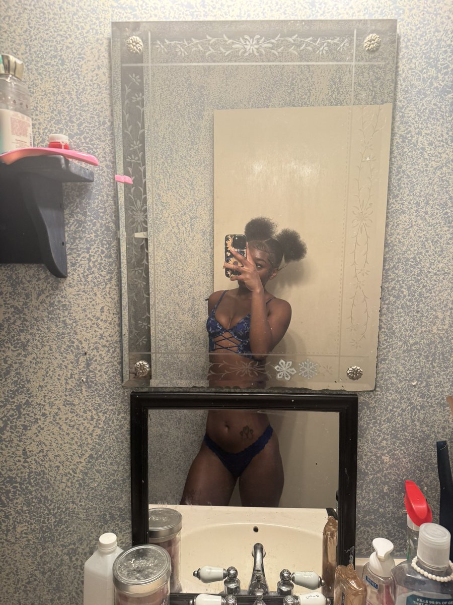 Mrs Hayes tweet media