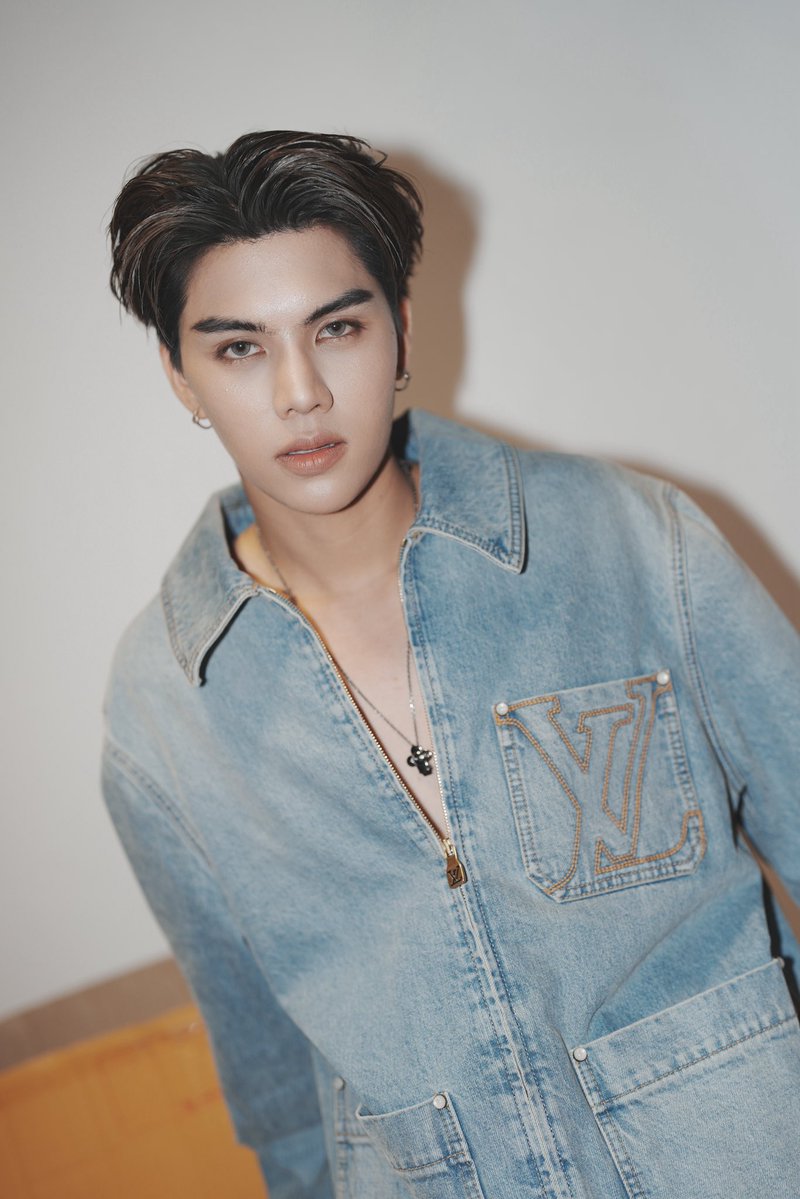 รับงายถ่ายรูป 520 ค้าบบ❤️💙🔥

#FortFTS #ComeFortZon #BabyFeat