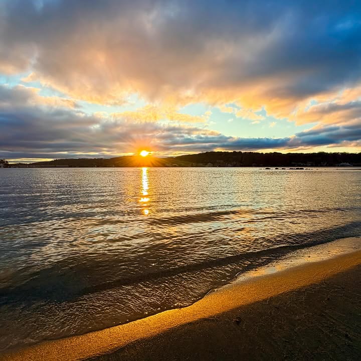 Waves Aesthetic tweet media