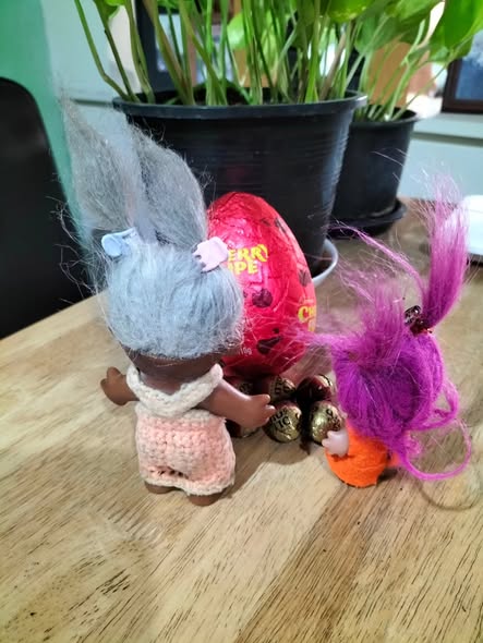 ChrisCsd1's tweet image. #Chocolate #EasterEggs Santina &amp;amp; Siz (purple hair) with one of the three discounted eggs we bought. Each large egg  contains six mini eggs, all yummy, as we know, when we enjoyed some last year!