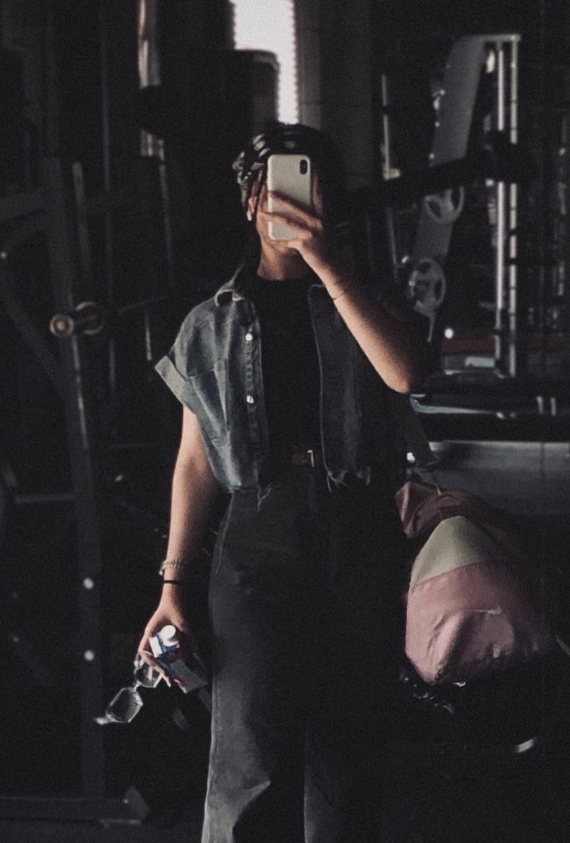 نَـوه‌خـورشـیـدِ tweet media