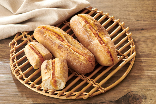 fanfunfukuoka's tweet image. 【偏愛】辛子明太子メーカーが本気で作る！「YAMAYA BASE マイング店」の「明太フランス」に注目👀✨

ファンファン福岡フリーペーパーの新企画【偏愛】1回目は、名店のめんたいフランスを大調査🔍
【詳しくはこちら▼】
fanfun.jp/309850/

#パン #明太フランス #やまや #お土産 #福岡