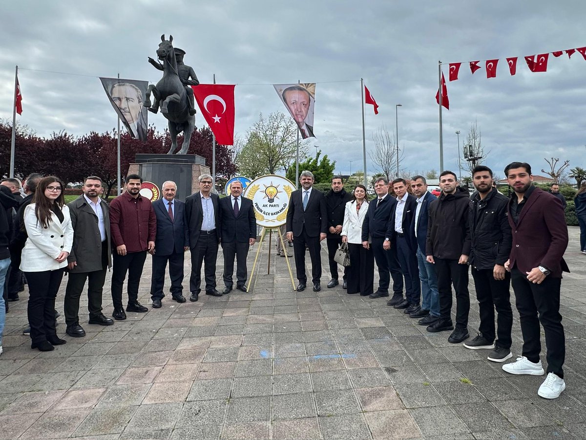 🇹🇷 23 Nisan Ulusal Egemenlik ve Çocuk Bayramı kapsamında, İlçe Milli Eğitim Müdürlüğümüzün düzenlediği çelenk sunma törenine katıldık.

Milli iradenin sembolü bu anlamlı günde, Gazi Meclisimizin açılışının gururunu ve çocuklarımızın bayram sevincini bir kez daha paylaştık.

23