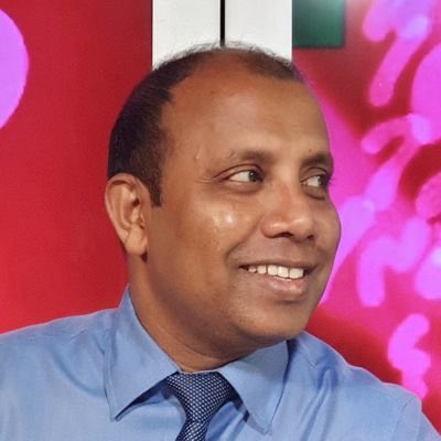HKurusee's tweet photo. Muizzu’s close associate Home Ministry’s State Minister Sidheeq @AhmedSiddeeq has just endorsed Ibu faction (@MickailNaseem) via a tweet.

Muizzu has also asked a few other active people on social media to endorse Ibu faction. https://t.co/i4AcHVBDTa