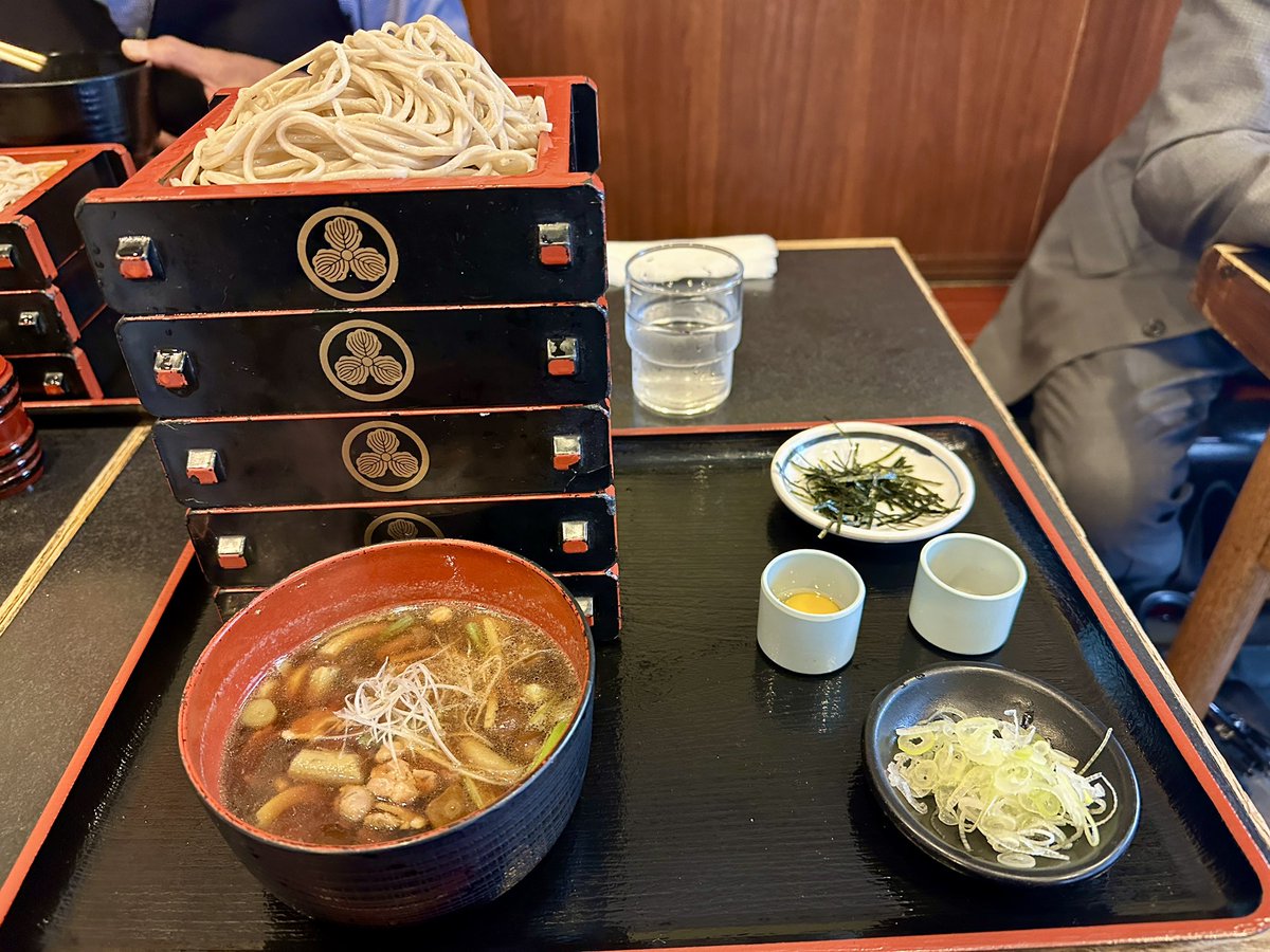 たまには蕎麦も食べます

重ね合鴨山菜5枚