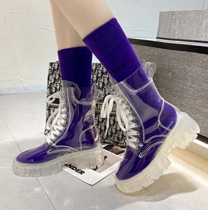 透明レインブーツって天才じゃない？お気に入りの靴下そのまま見せられるの想像以上に可愛い👇🏻