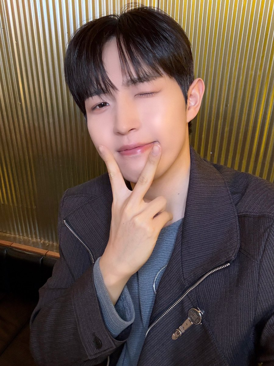 김재환 KIM JAE HWAN tweet media